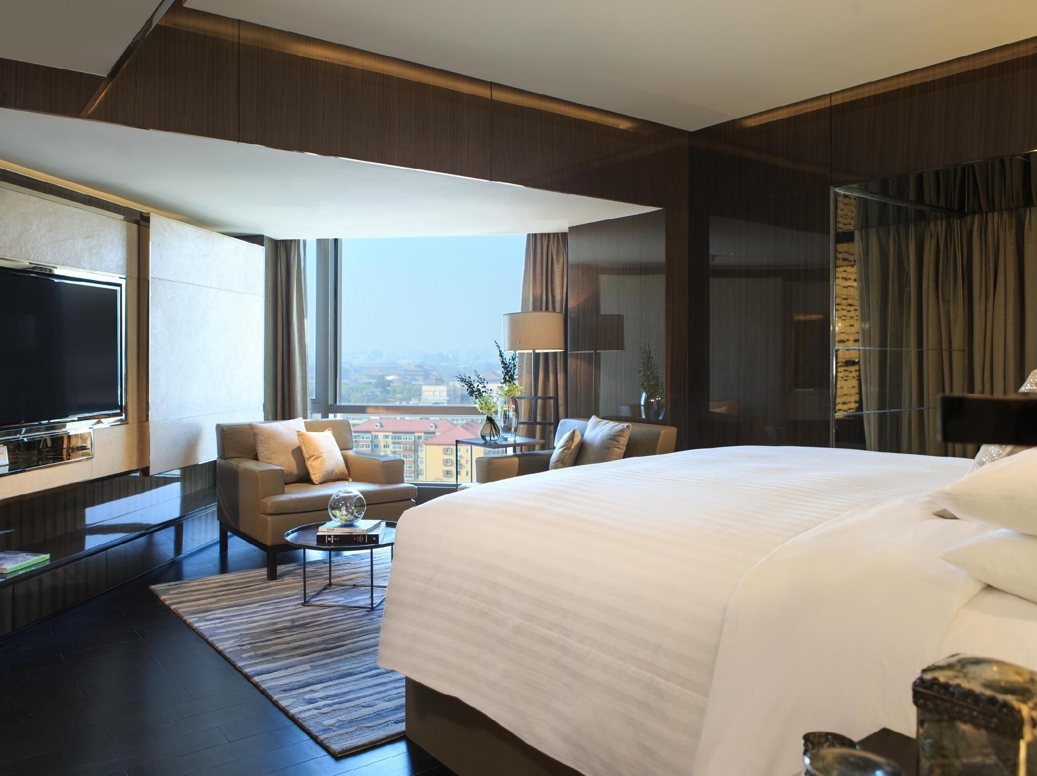 Club lounge access, 1 Bedroom Presidential Suite, 1 King, Forbidden City view