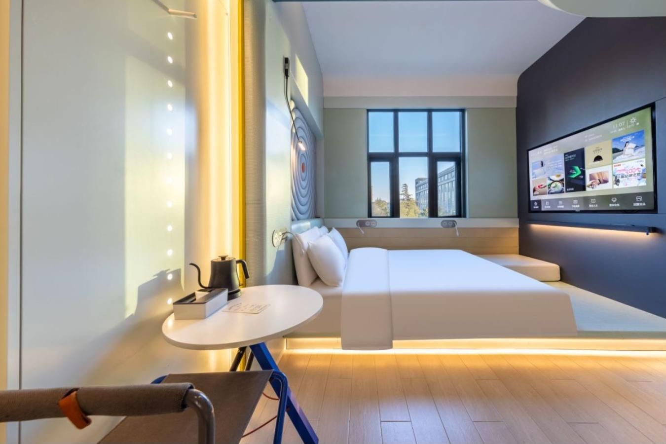 Double Room with Classic Theme