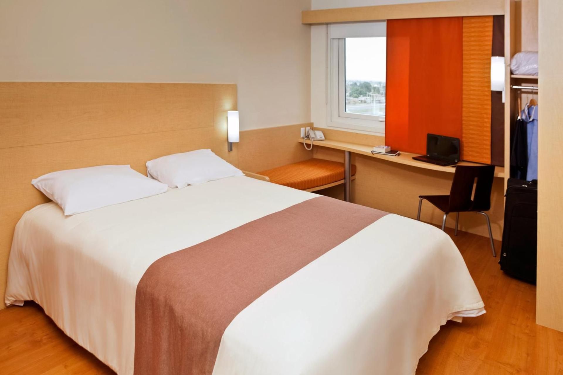 ibis San Luis Potosi Standard Room with One Double Bed 2