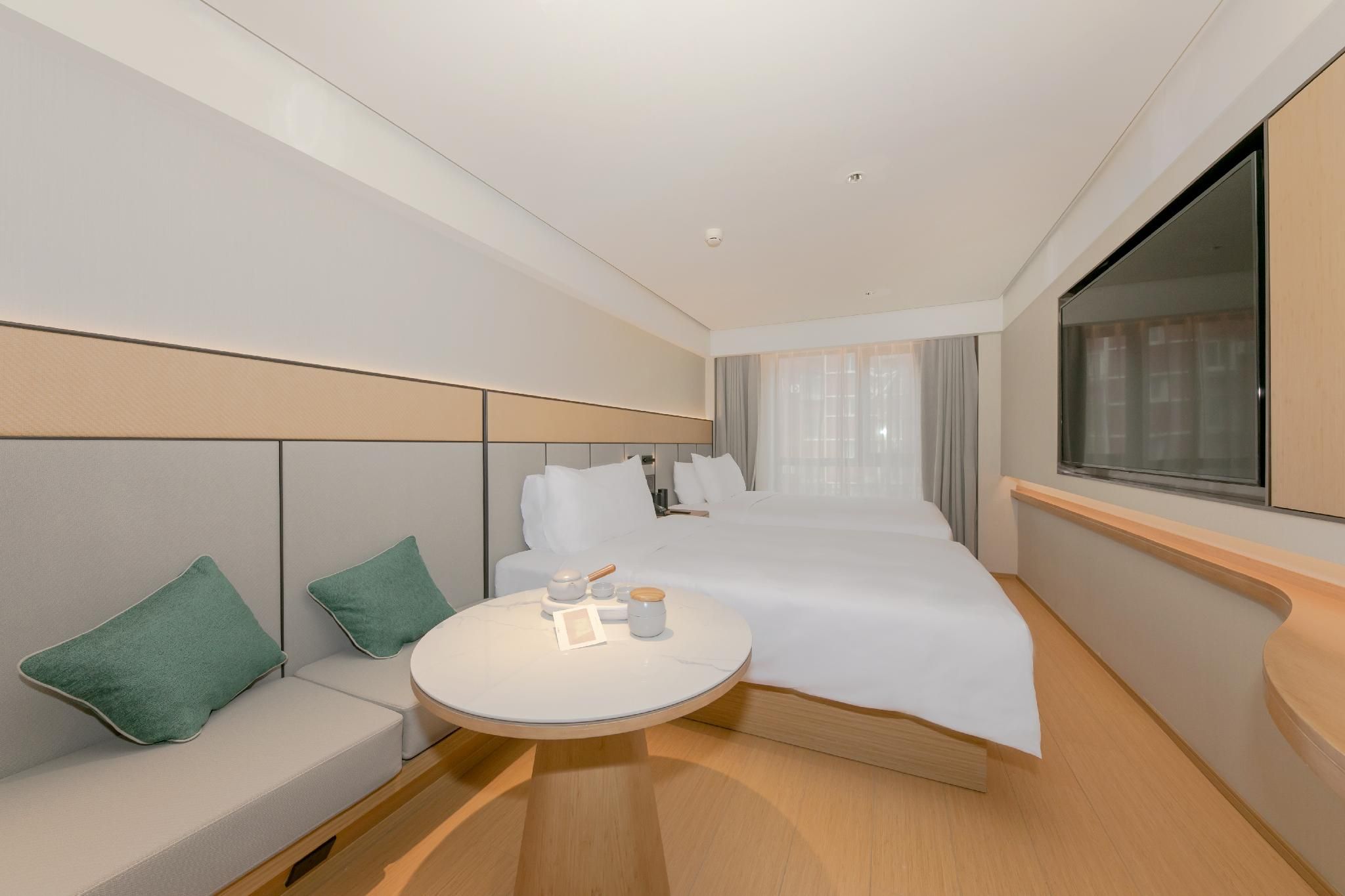 Twin Business Room