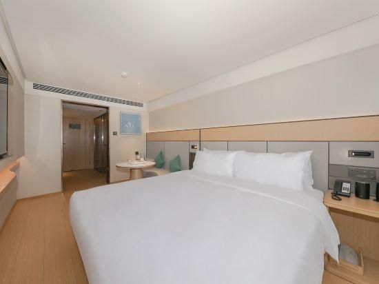 Business Queen Room