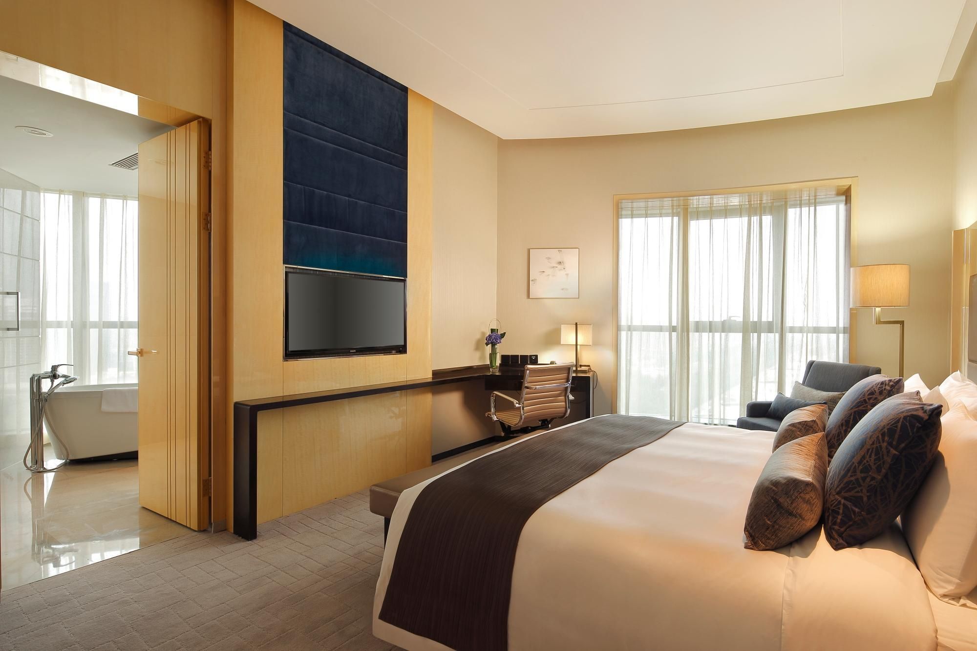 1 Bedroom Suite Bath View