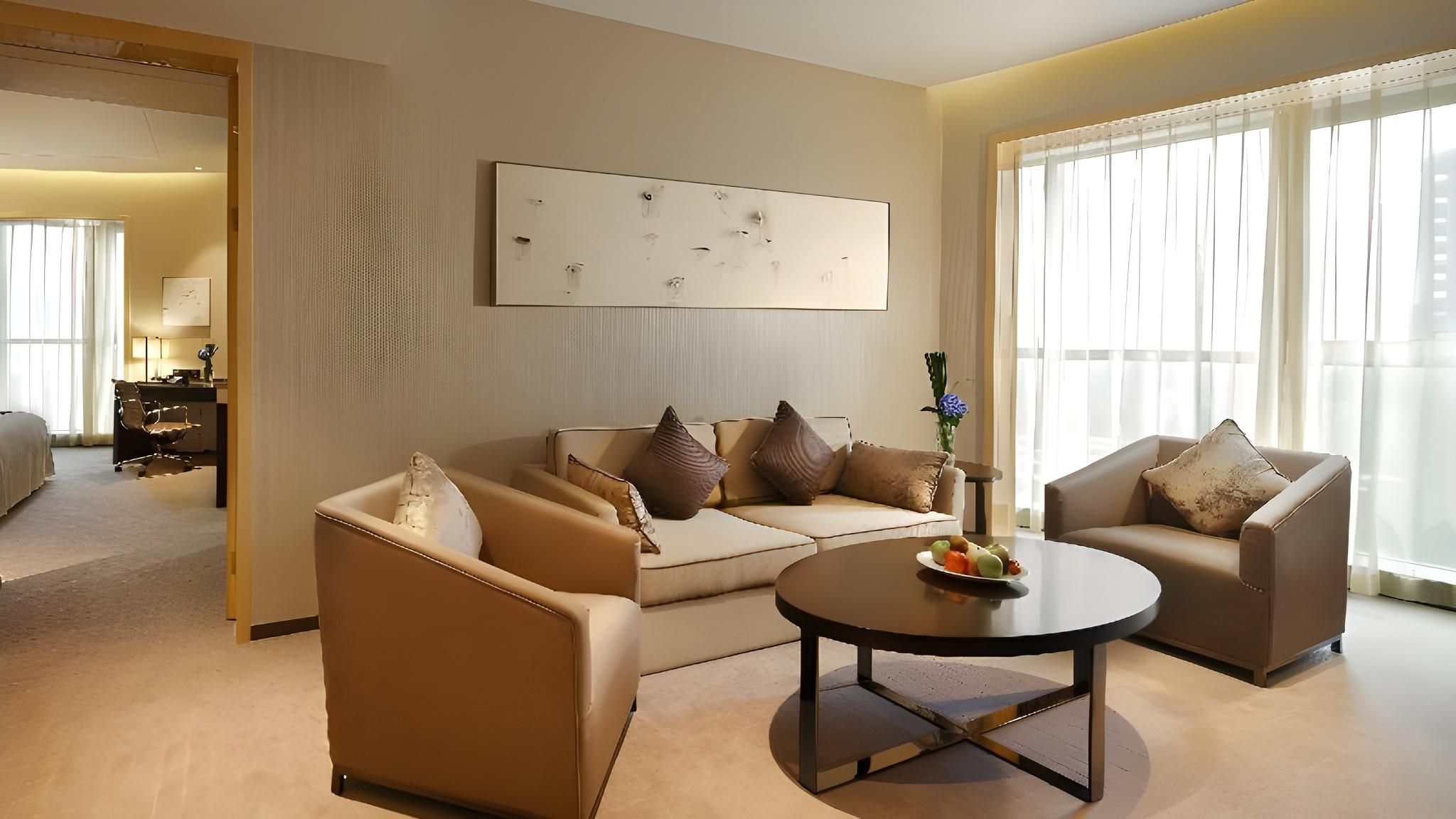 1 King Standard City View High Floor