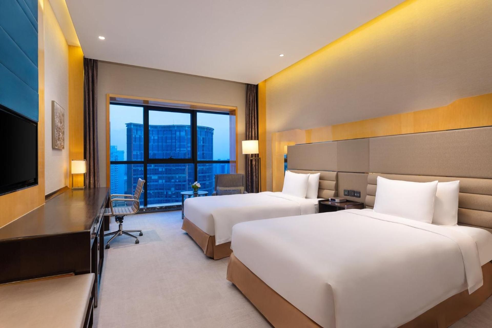 Standard Twin Room with City View - Lounge Access