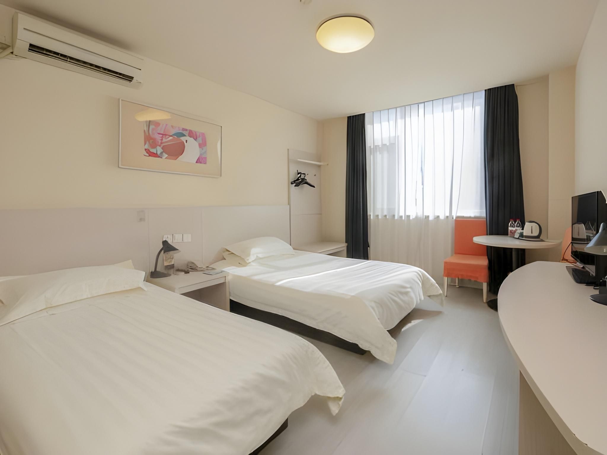 WH - Standard Daxiao Twin Room
