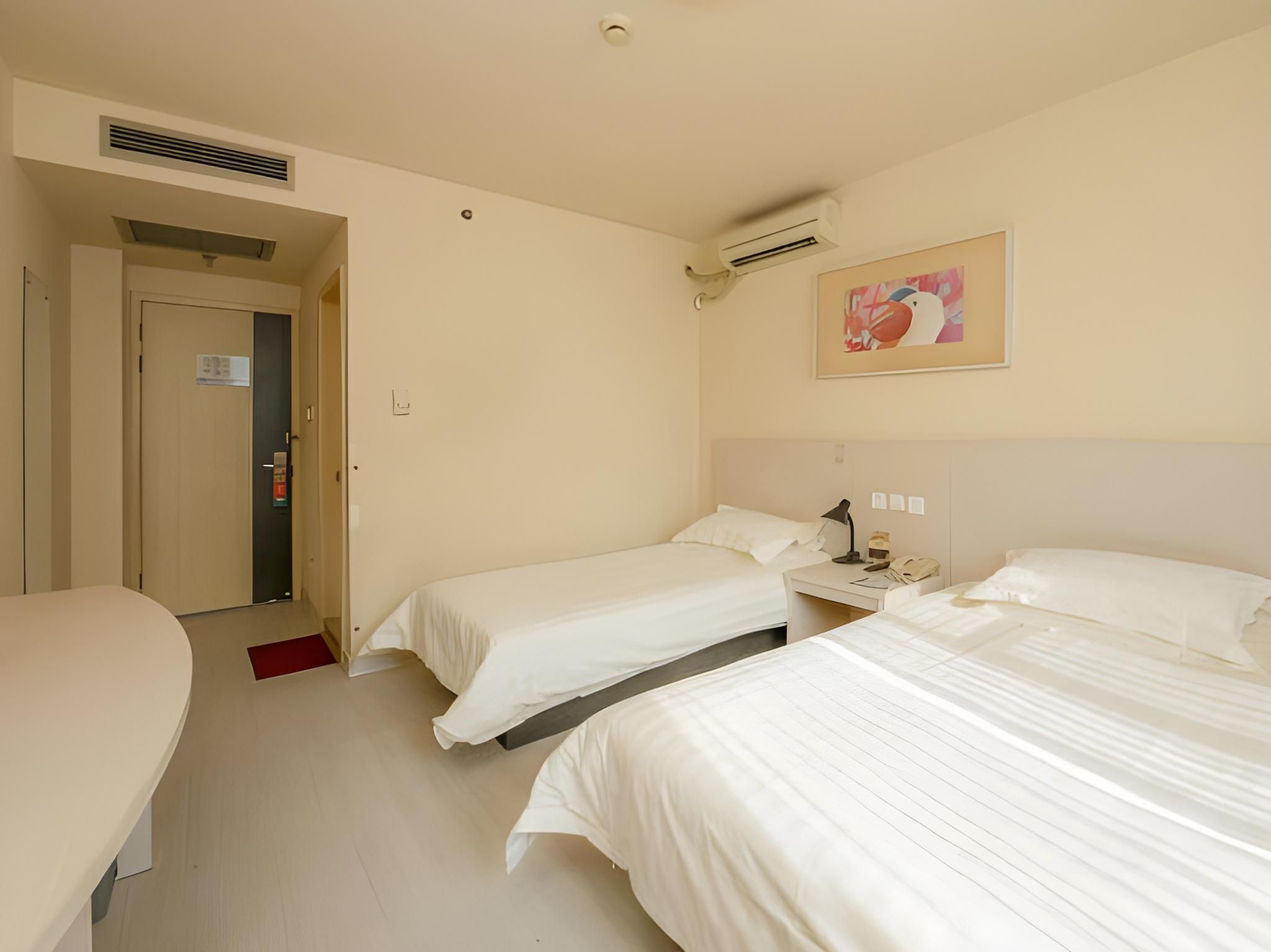 WH - Standard Daxiao Twin Room