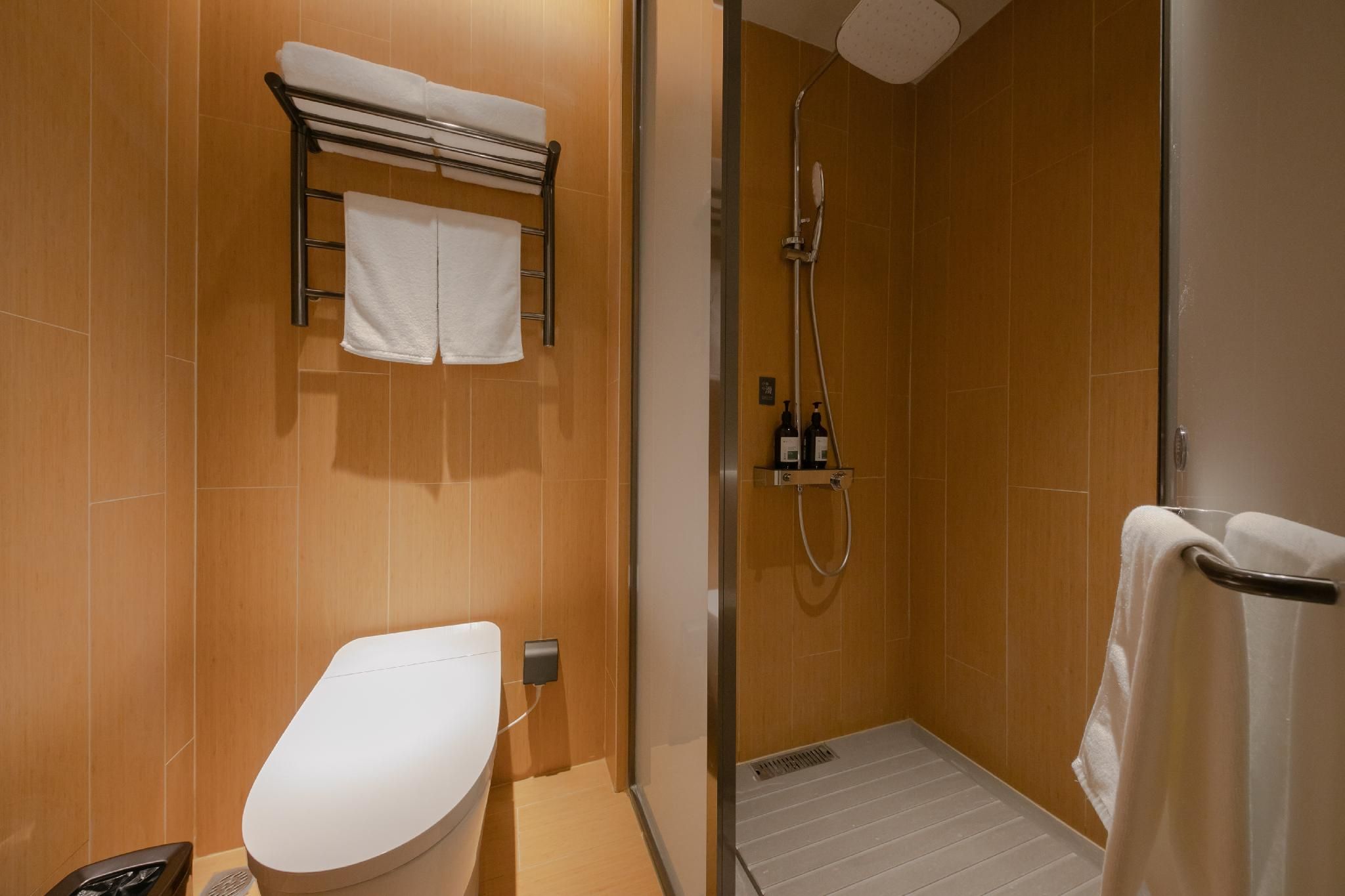 Business Queen Bed Room