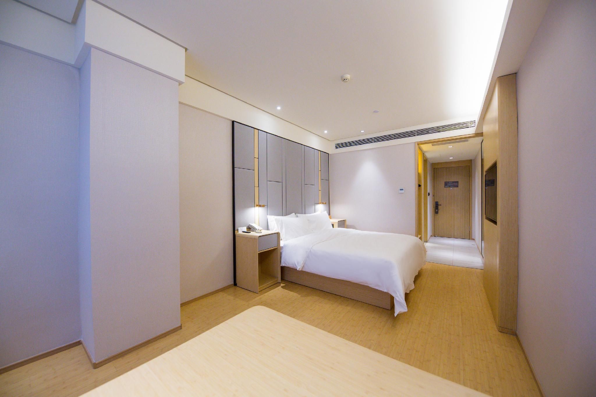 Queen Room A