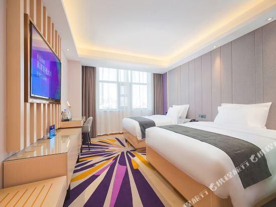 WH - Deluxe Room Twin
