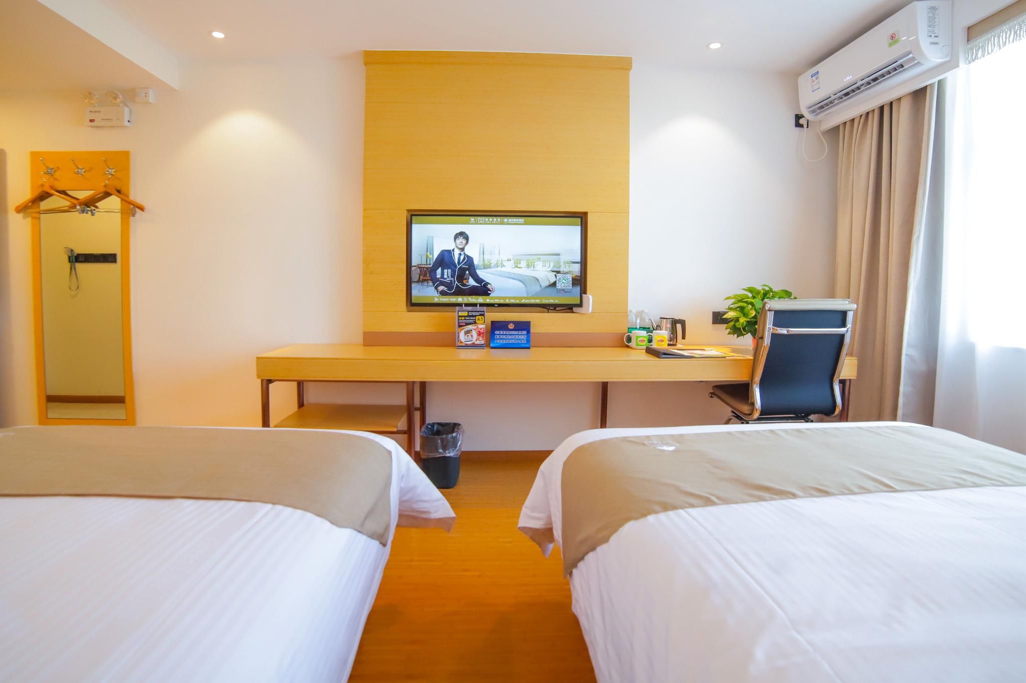 Twin Deluxe Room