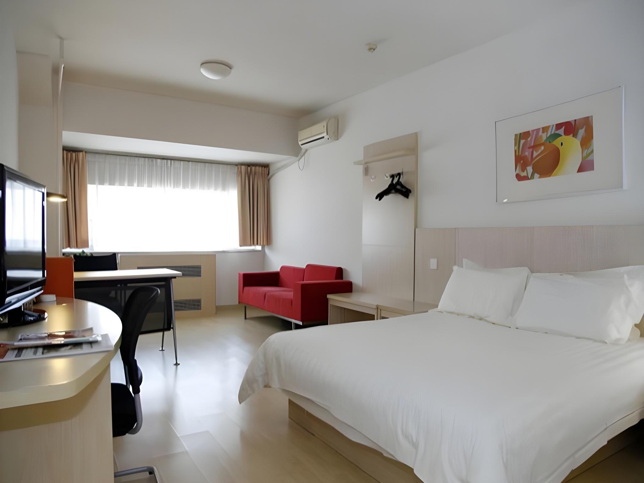 Business Standard Room A