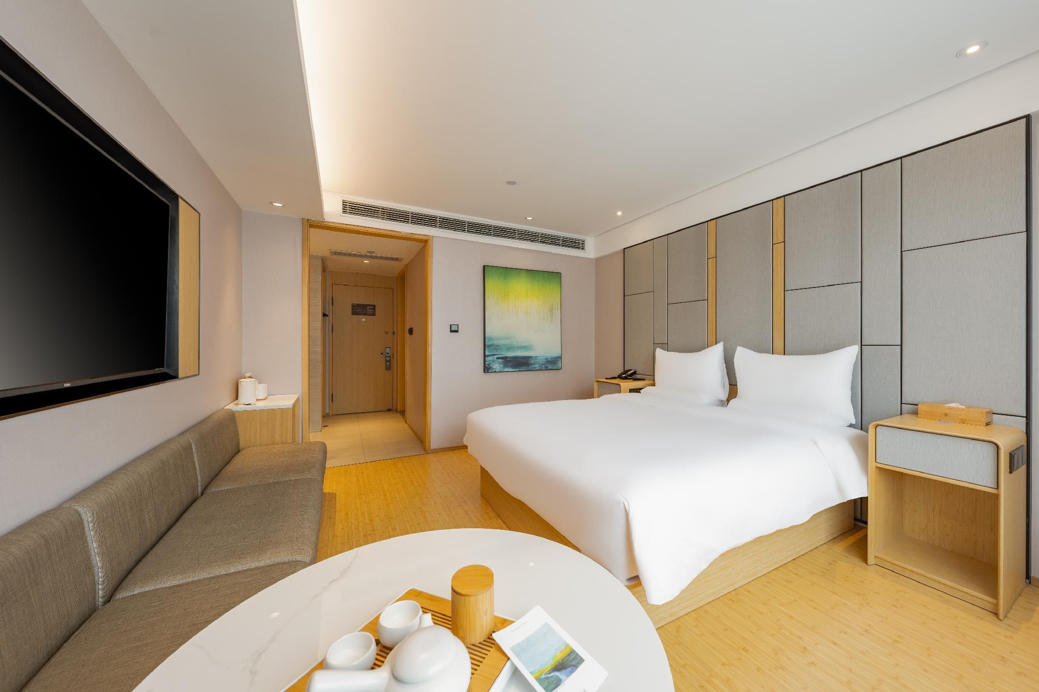 Huazhu - Deluxe Bed Room