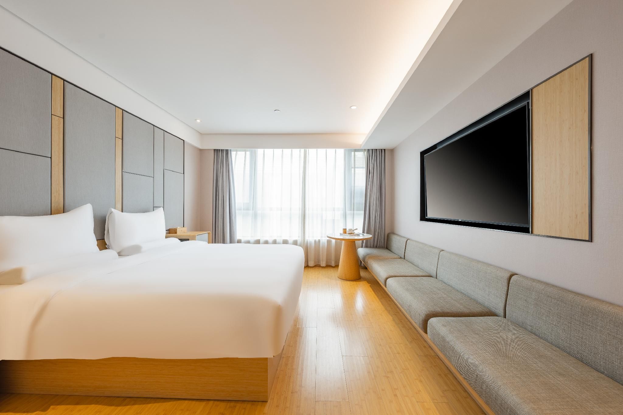 Huazhu - Deluxe Bed Room