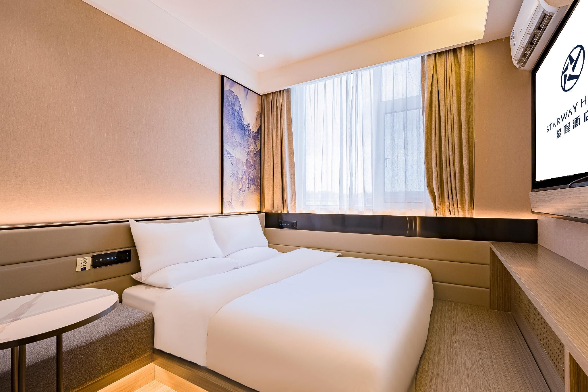 Business Queen Bed Room