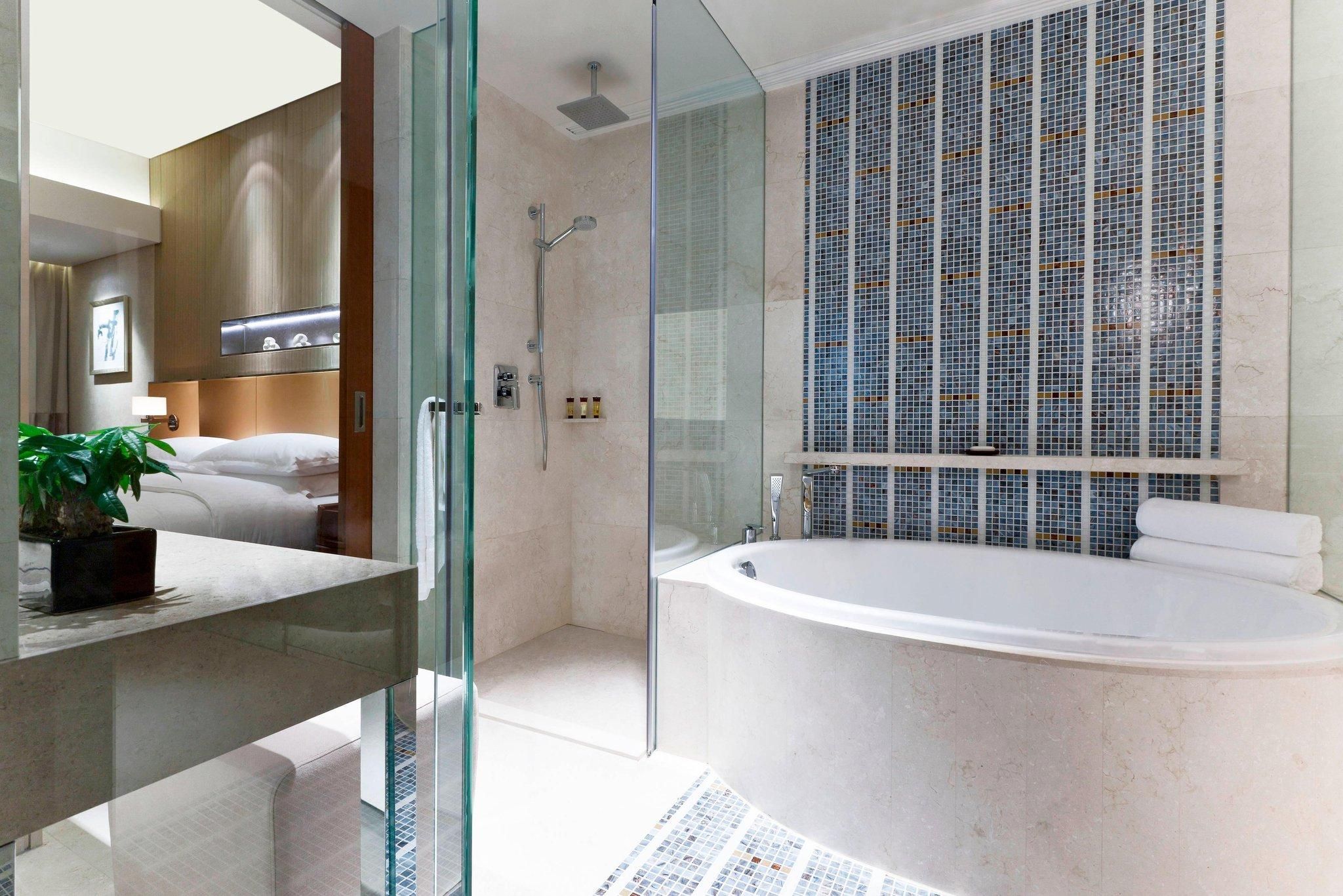 Club lounge access, Guest room, 2 Twin, City view, High floor