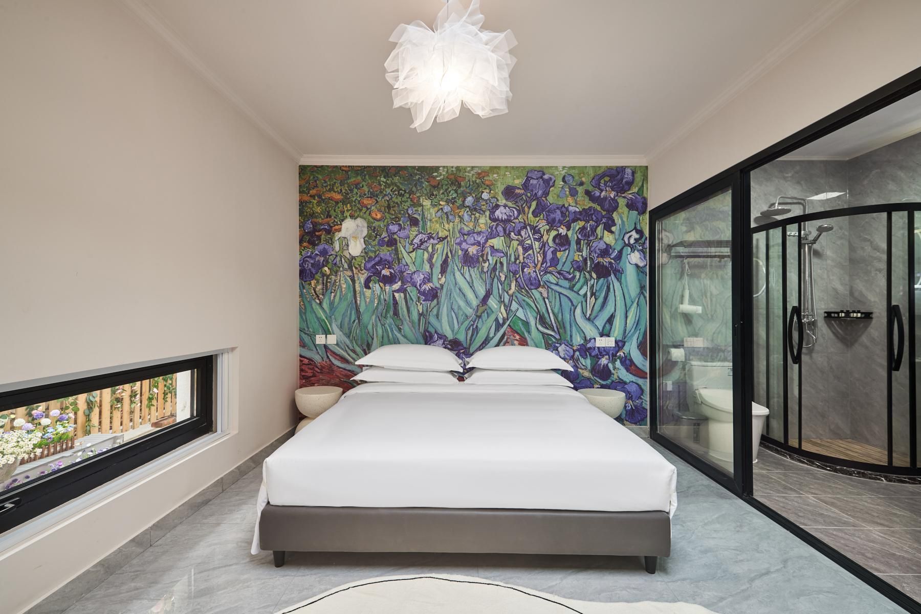 Huazhu - Room With Bed