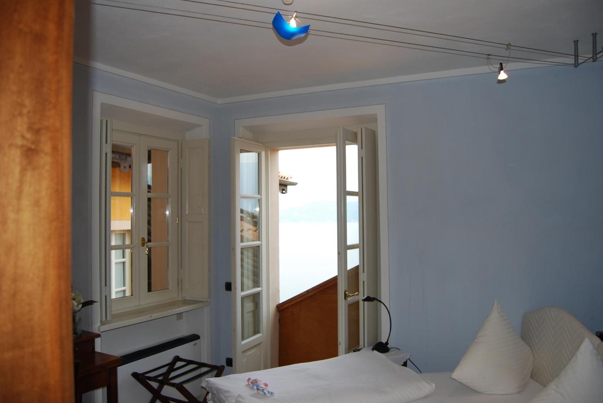 Villa Margherita, The Originals Relais Double Room with Lake View 3