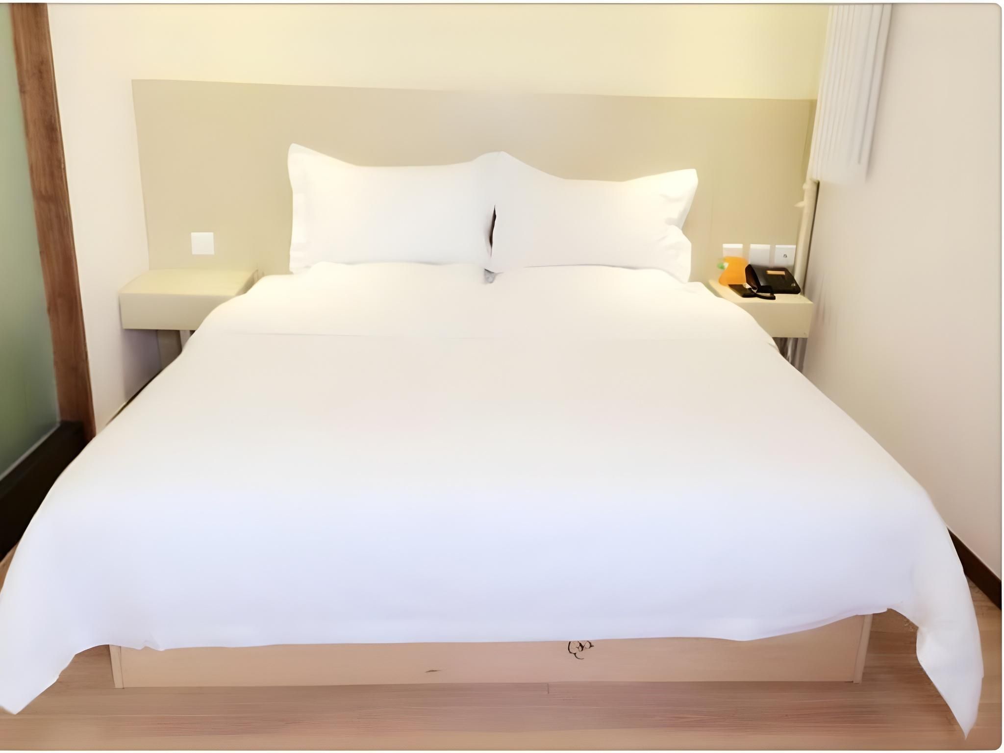 7 Days - Zizhu Bed Room