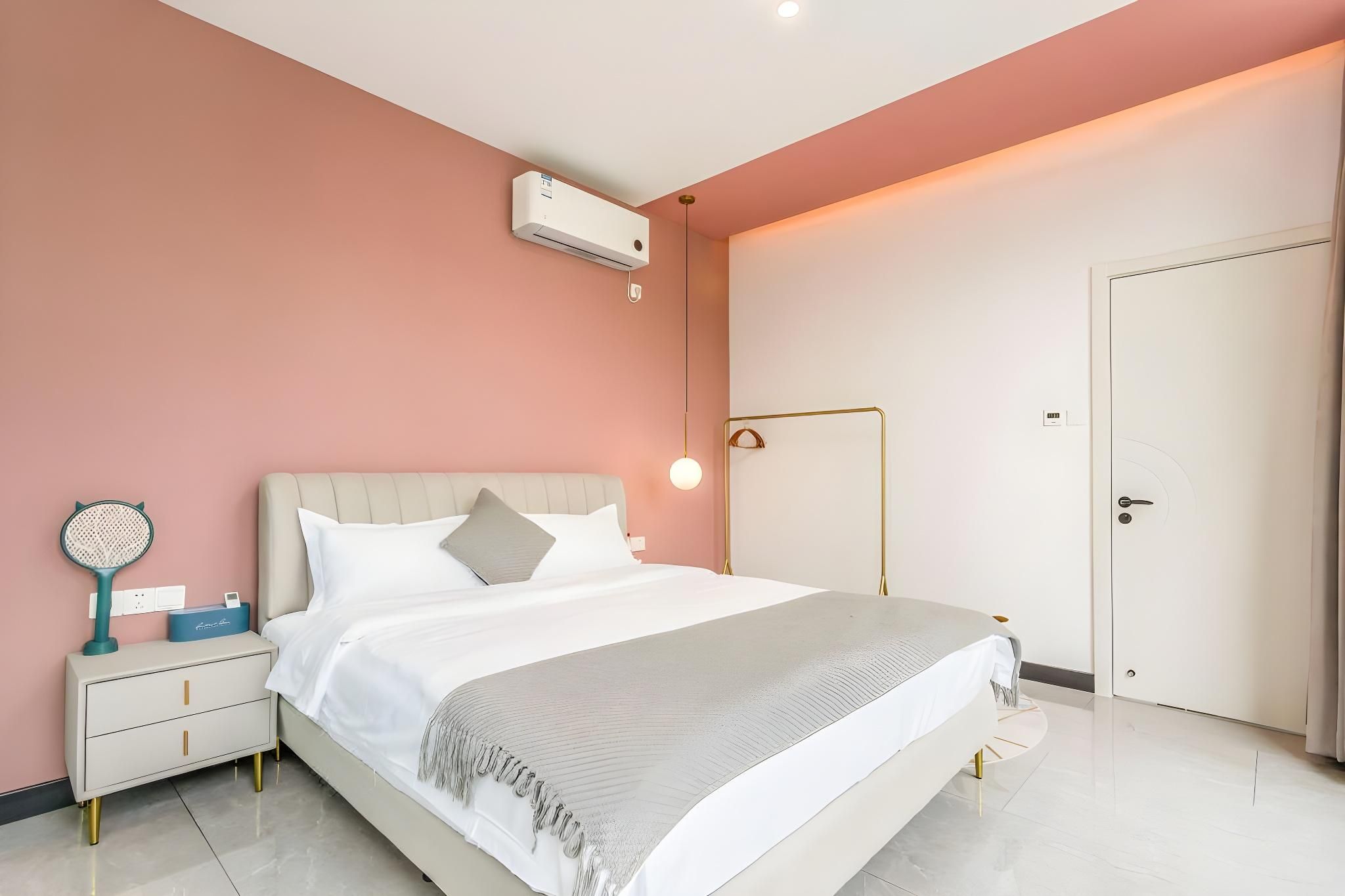 Huazhu - Room With Bed