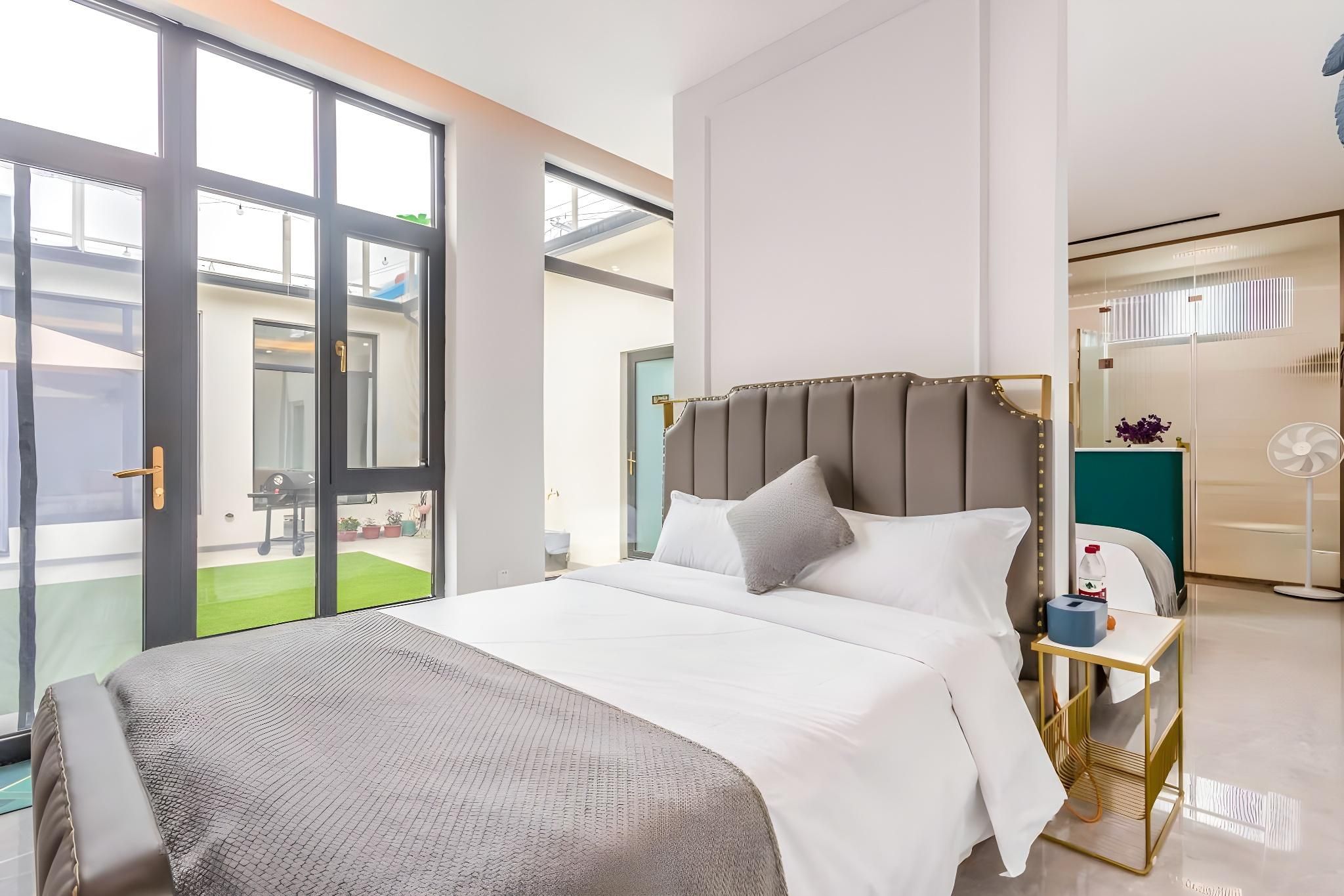 Large Twin Room