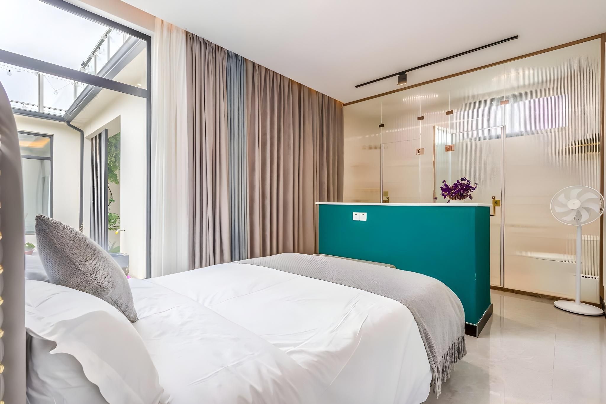 Large Twin Room