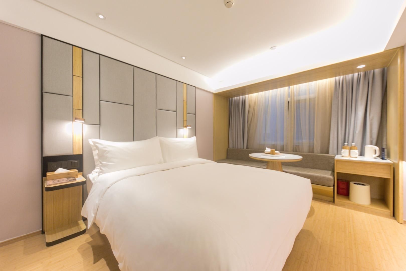 26069517_210729144400104136476