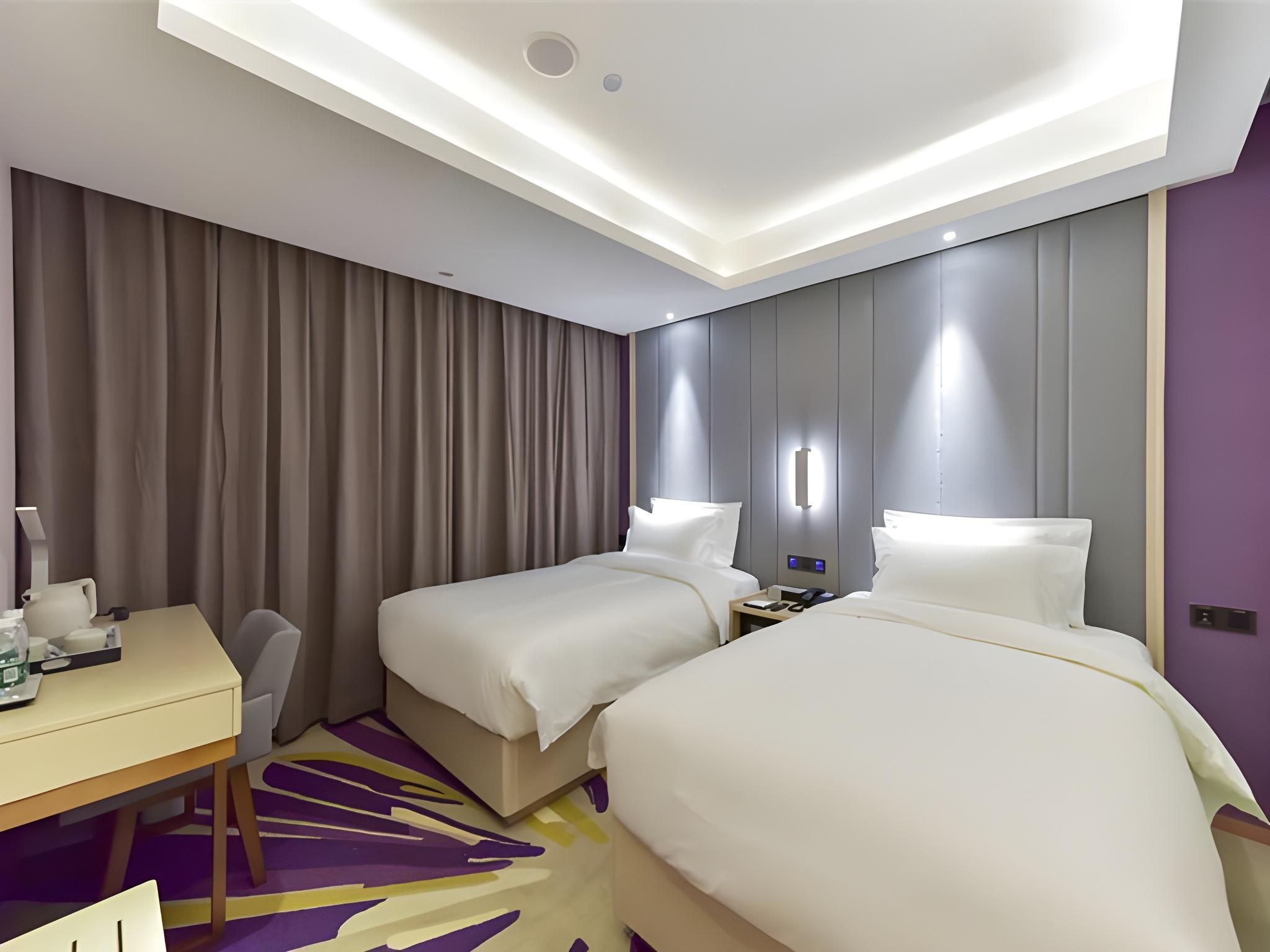 Twin Deluxe Room