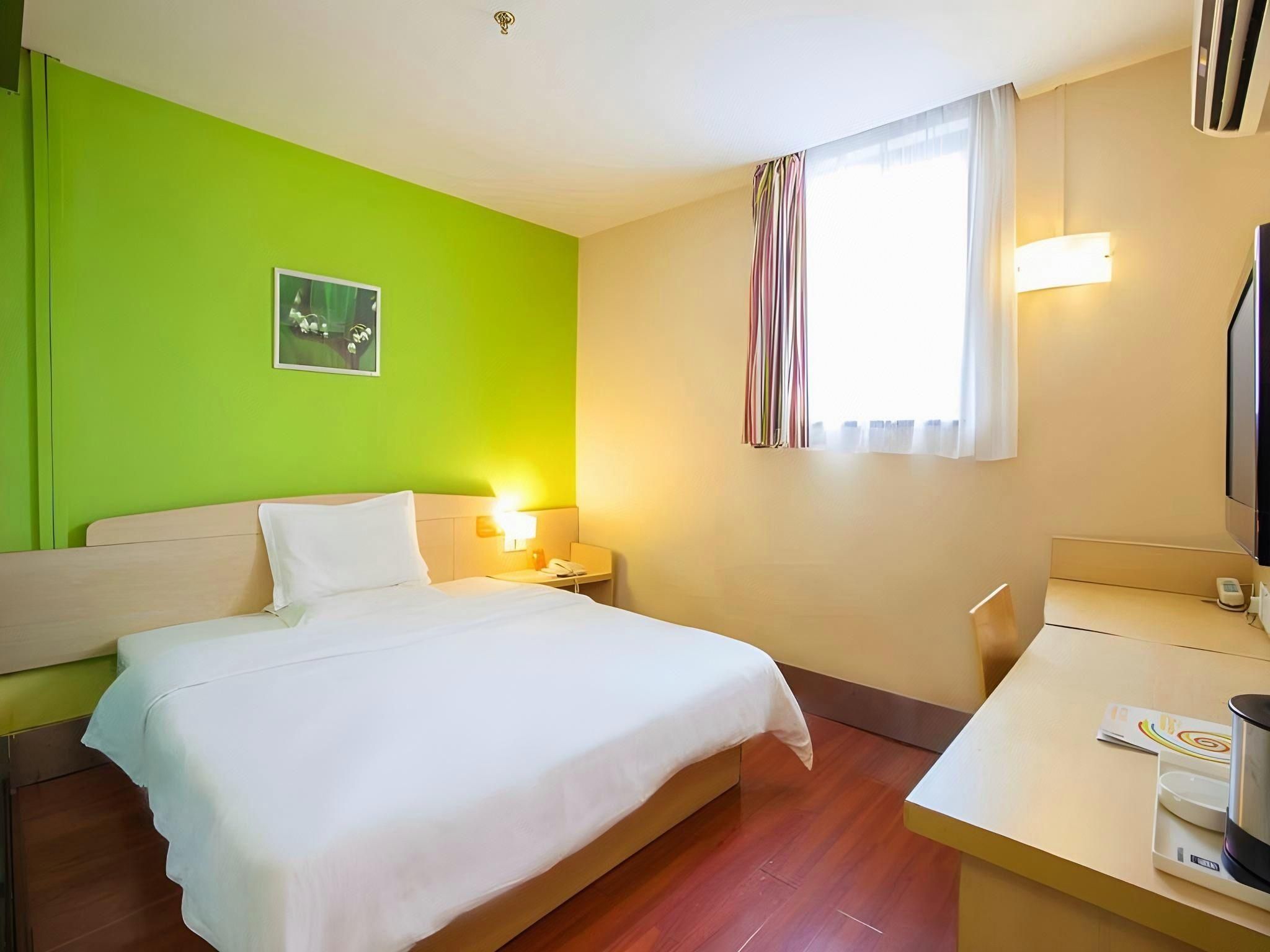 WH - Traditional Bed Room