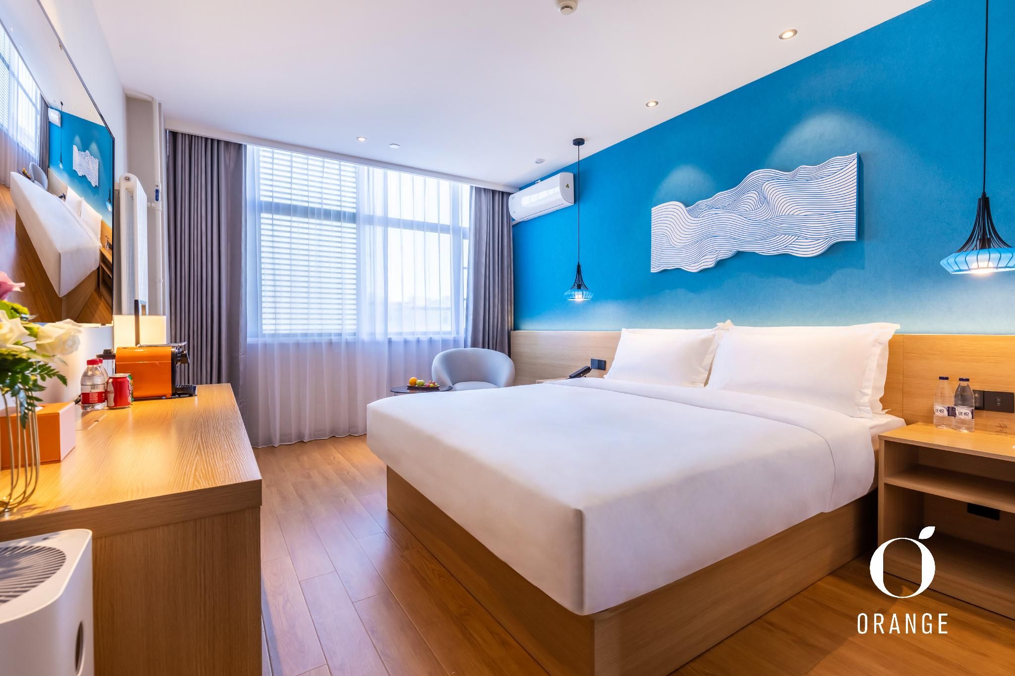 Deluxe Room Queen