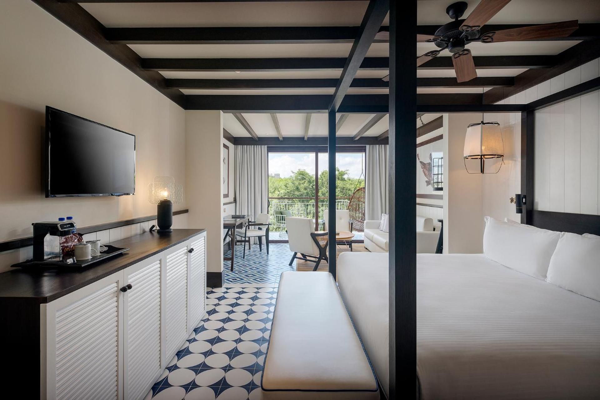 Eden Junior Suite with Outdoor Jacuzzi