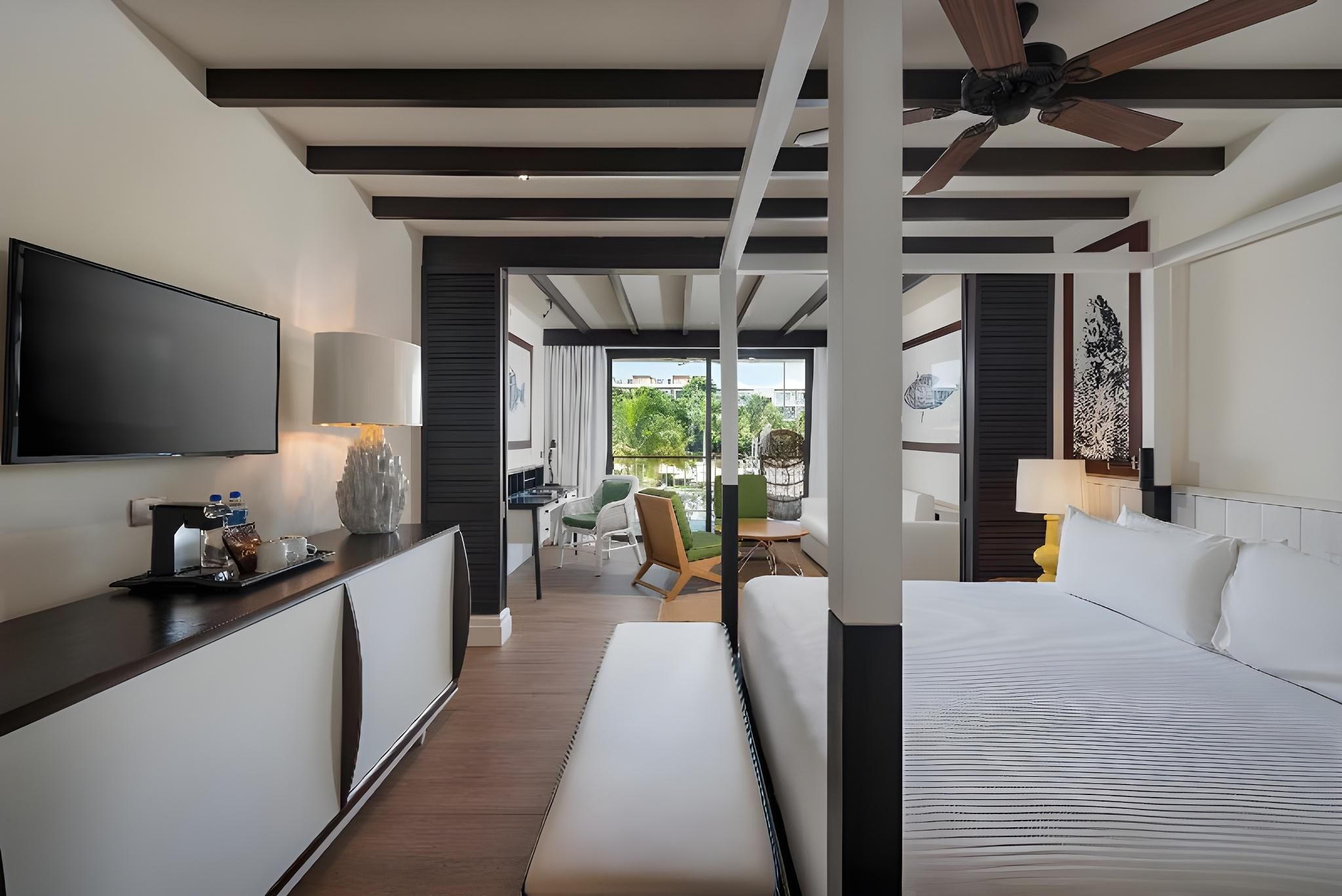 Privilege Pool View Junior Suite