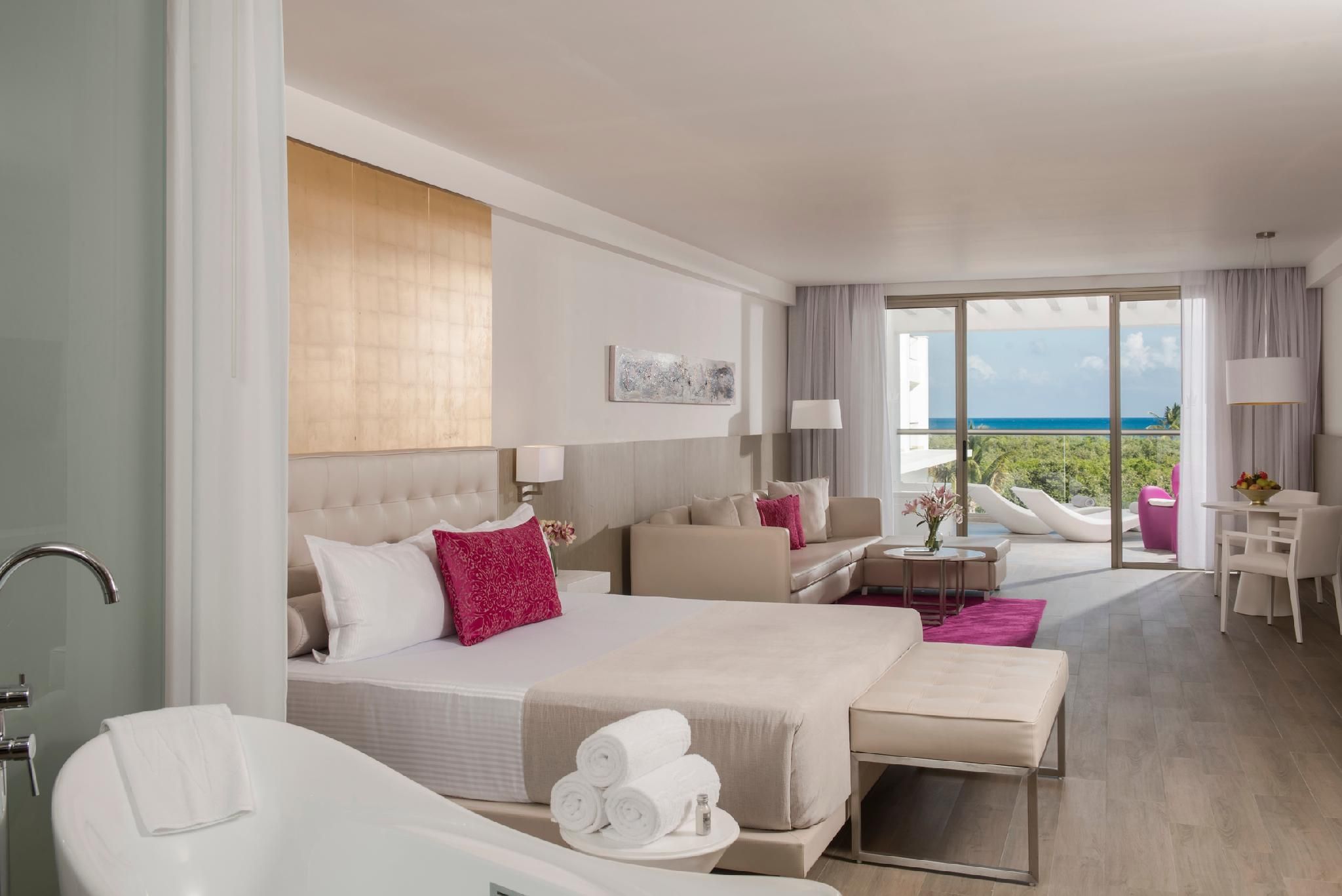 Platinum Yucatan Princess All Inclusive Suites and Spa Resort Adults Only Deluxe Suite Platinum with Pool Access 2