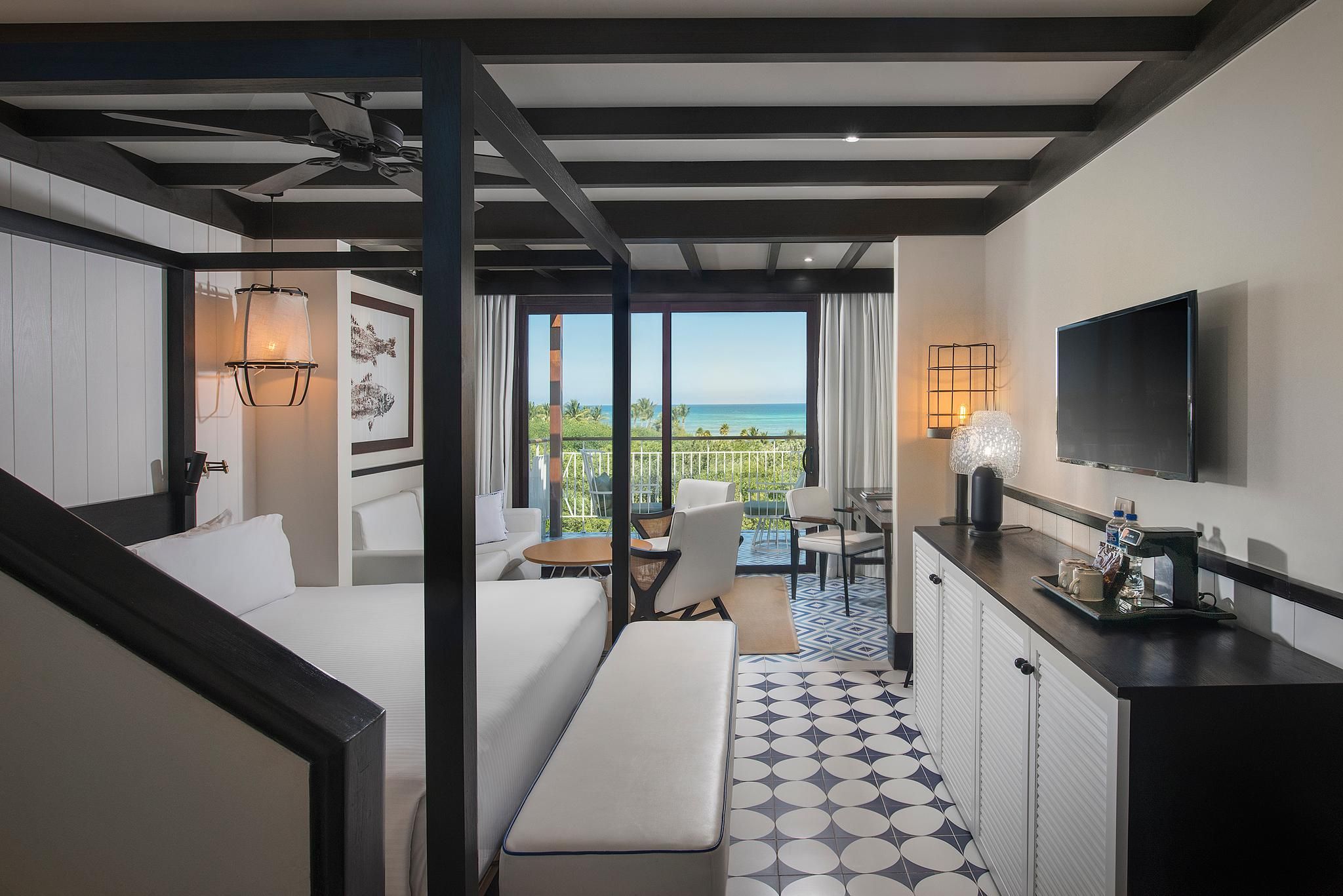 Junior Suite El Beso Rooftop Partial Ocean View