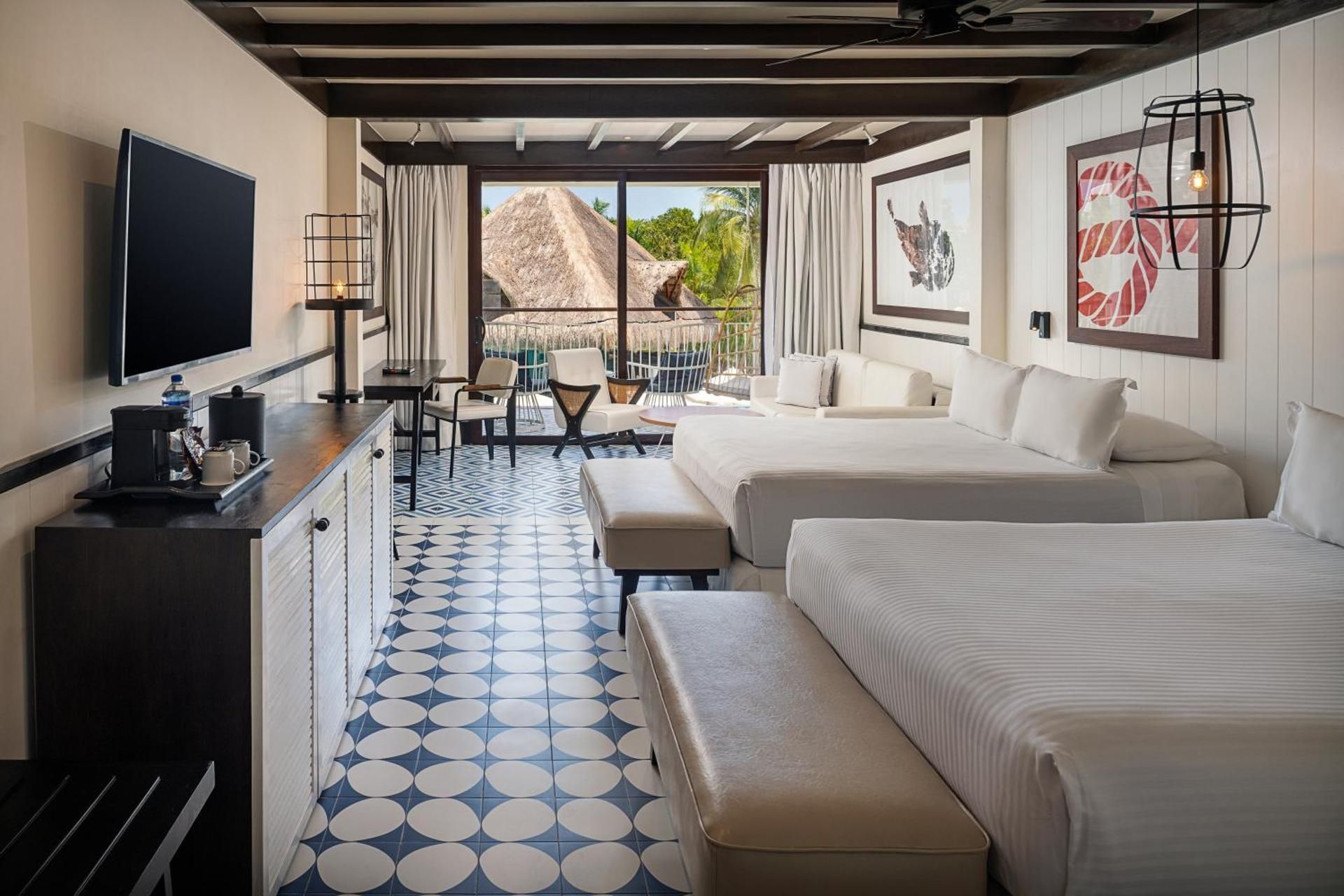 Junior Suite with Pool View