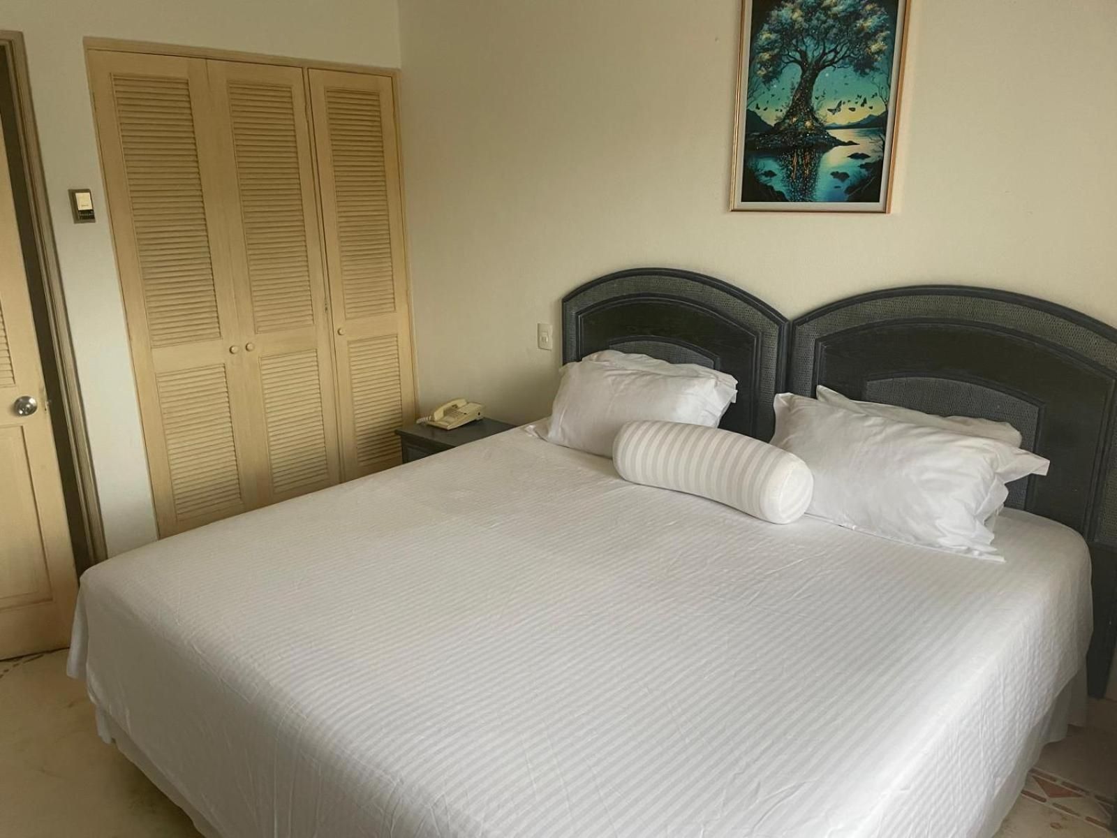 SUNSET FISHERMEN BEACH & SPA RESORT-Optional All Inclusive- 3 UNITS CHOICE-ROOM - 344A Ocean view wi King Room with Garden View 2