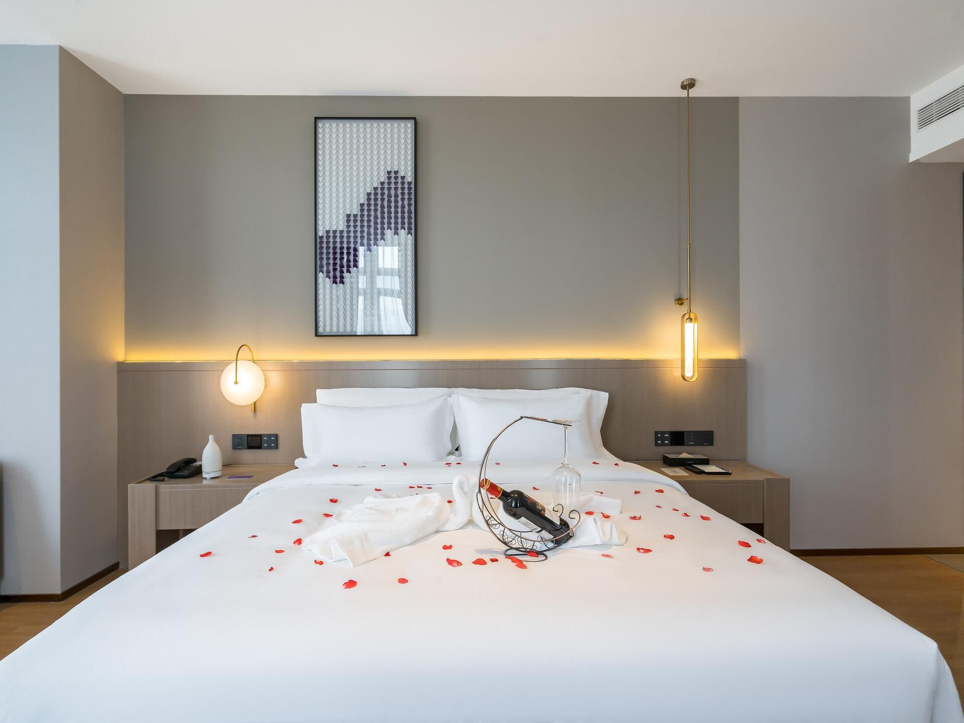 WH - Youxiang Romantic Room