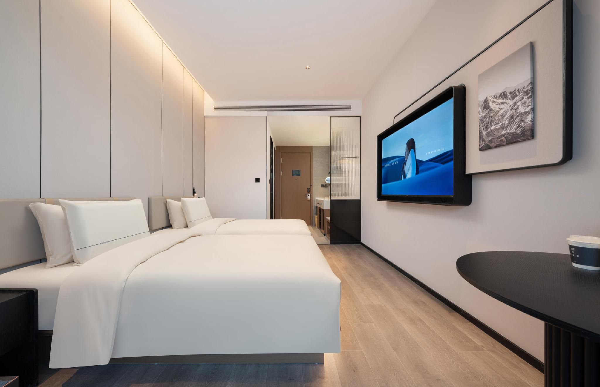 Courtyard Executive Twin Room