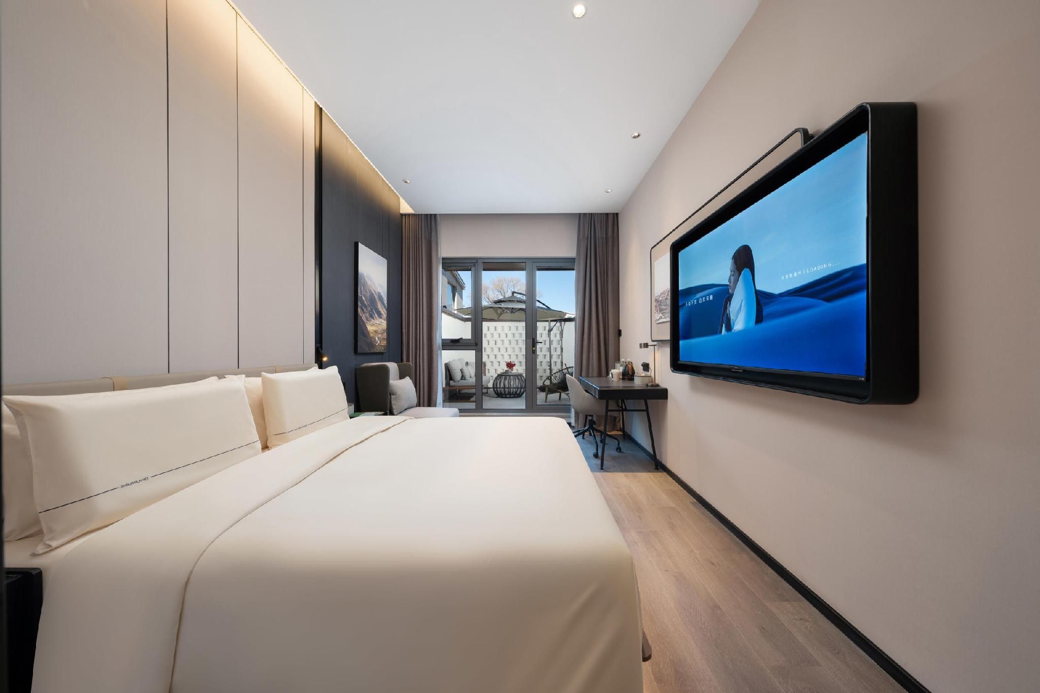 Courtyard Executive Room