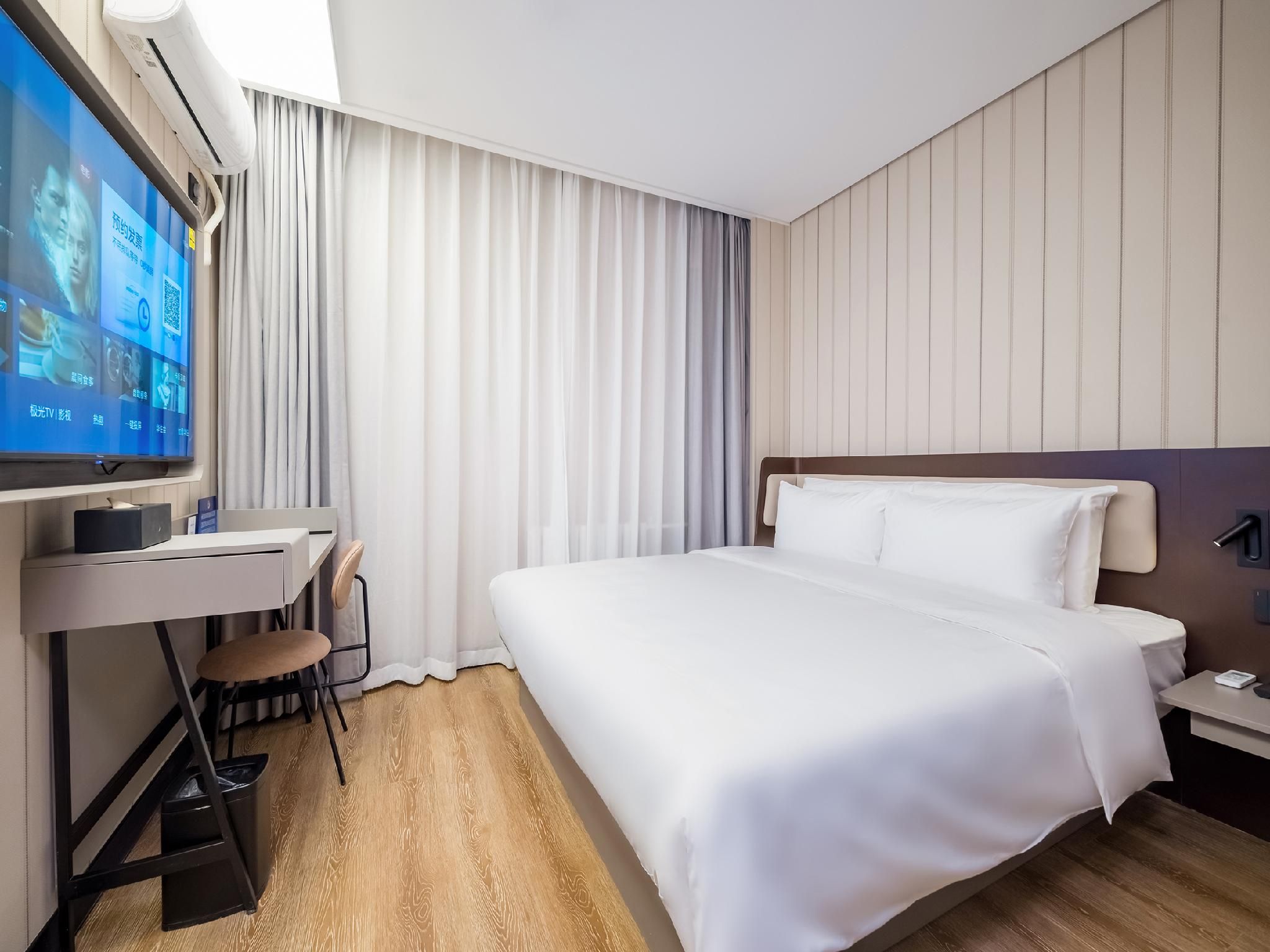 Business Queen Bed Room