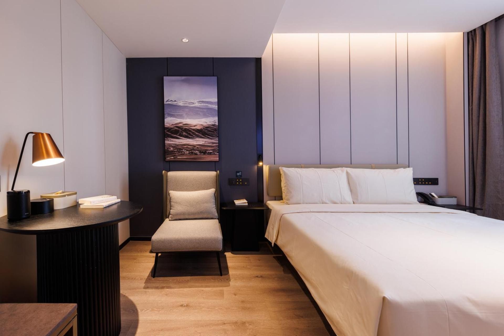 Superior Double Room with Inner Window