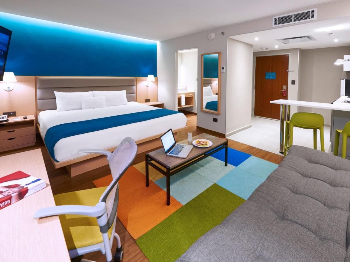 Suite, 1 King, Sofa bed