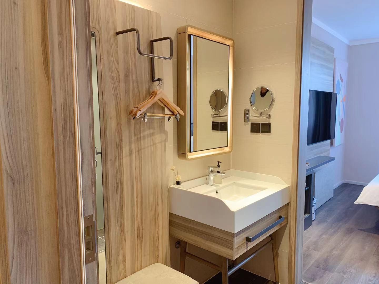 25969574_210721160500103788883