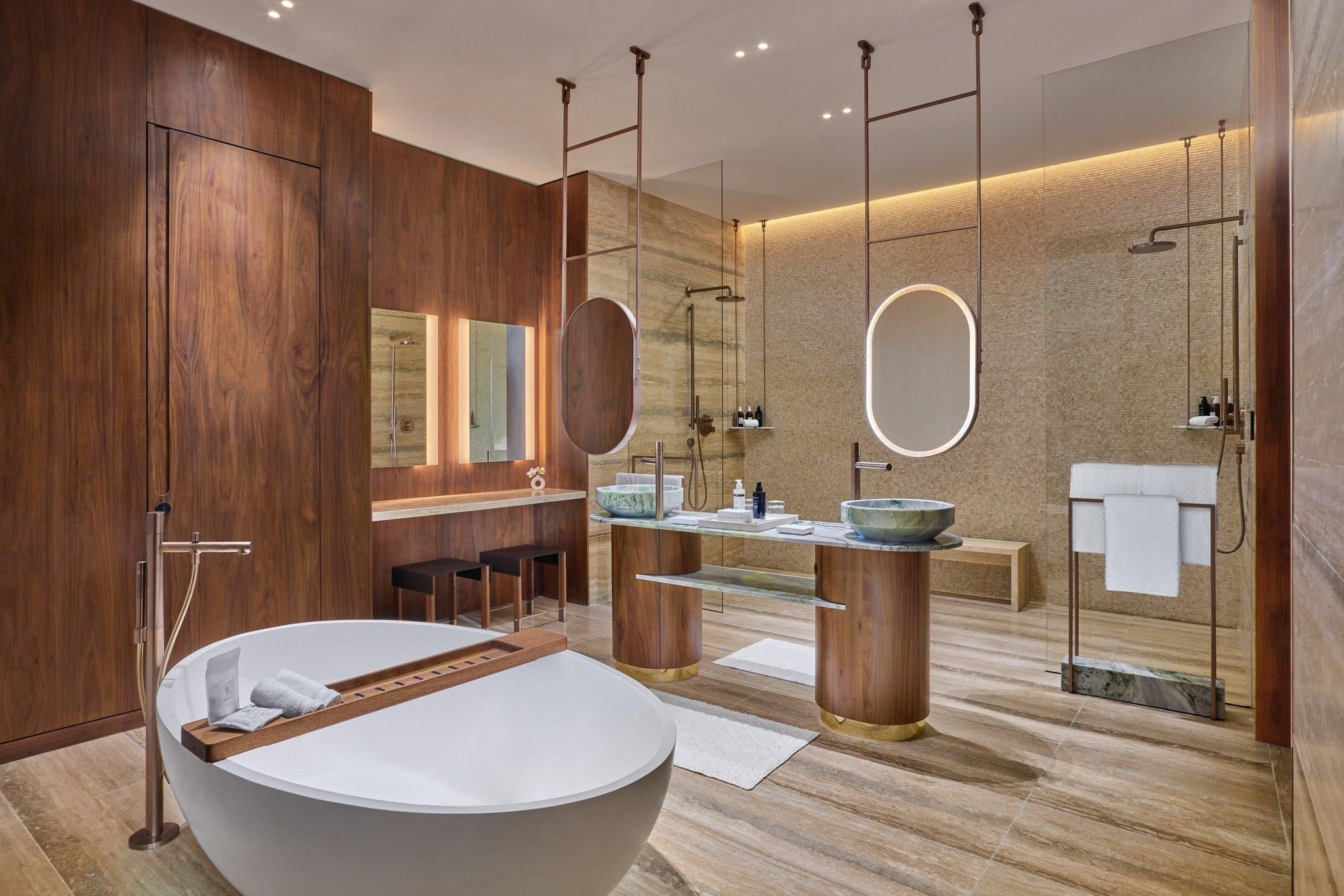 2 Bedroom Presidential Suite, Bedroom 1: 1 King, Bedroom 2: 2 Queen, Ocean View, Corner Room