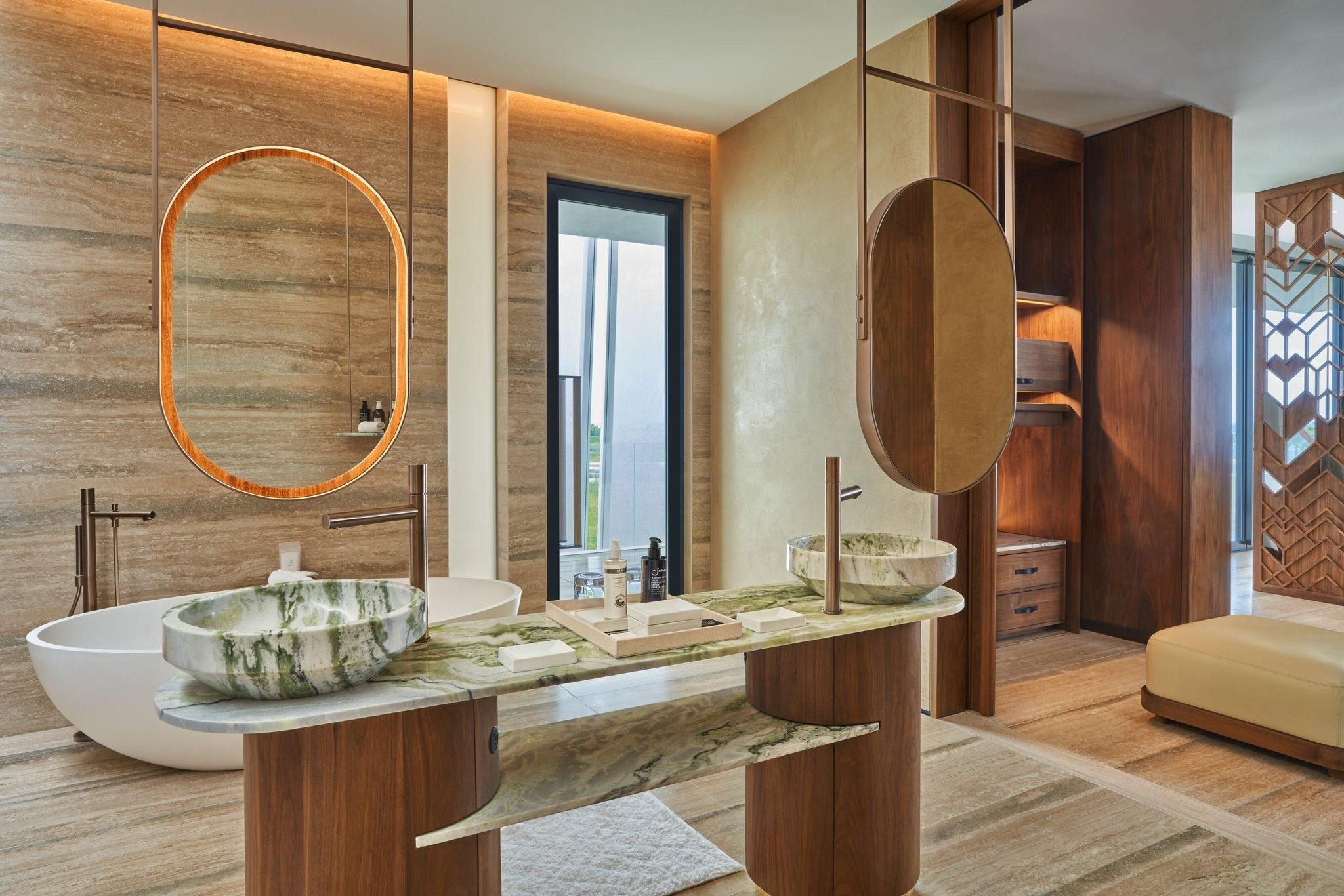 Caroline Astor, Suite, 1 King, Ocean view, Corner room, Terrace