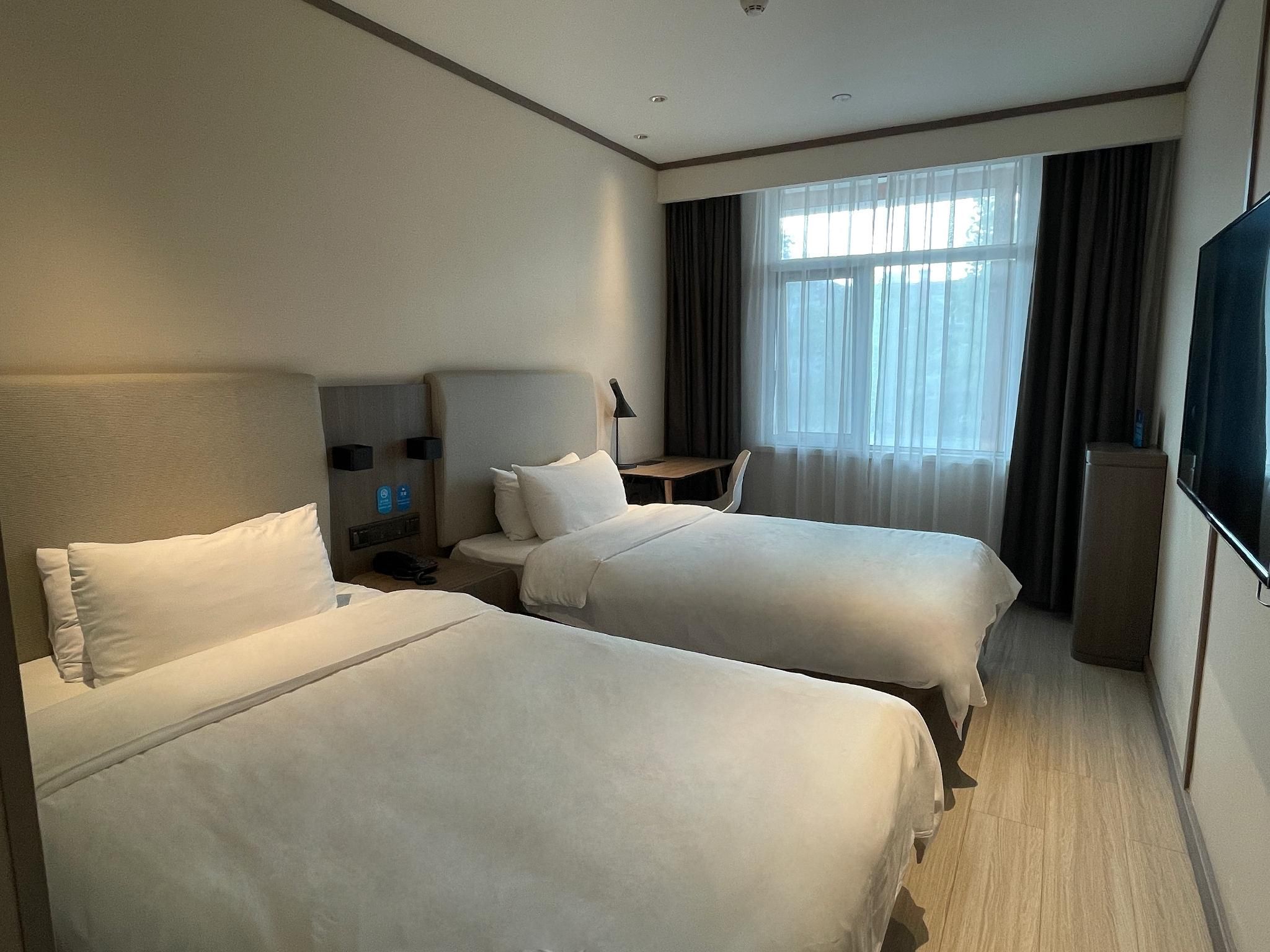 Deluxe Family Room, Guest room