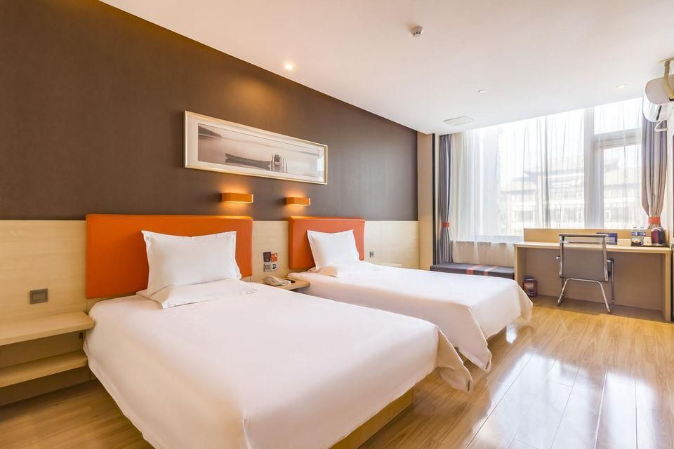 Featured Twin Room