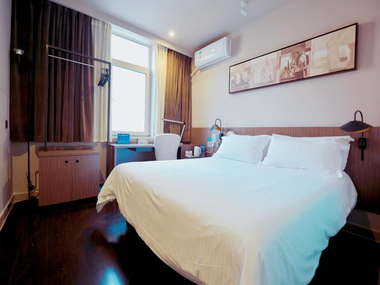WH - Business Room B
