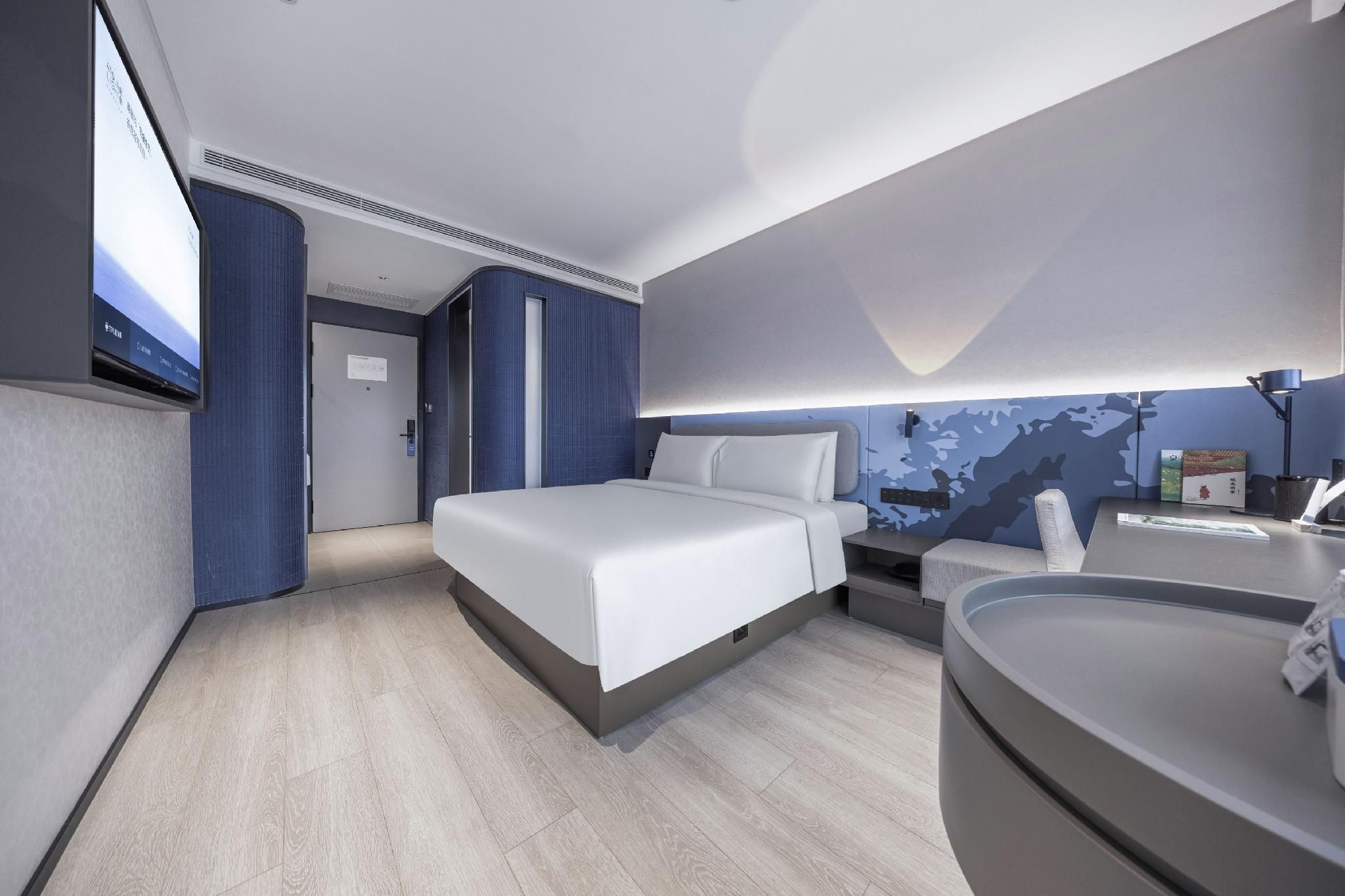Select King Room
