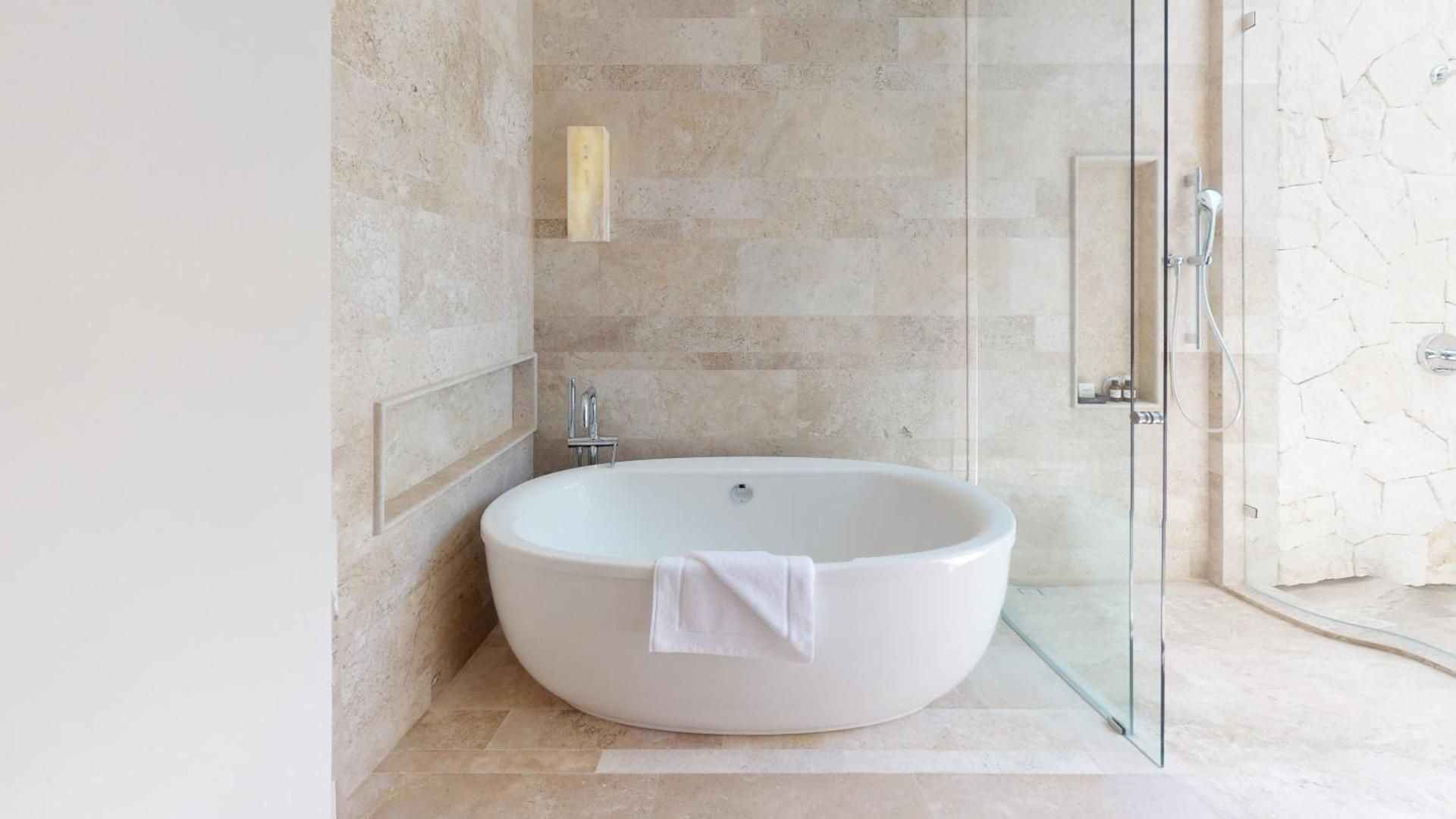 3 bedroom villa with garden