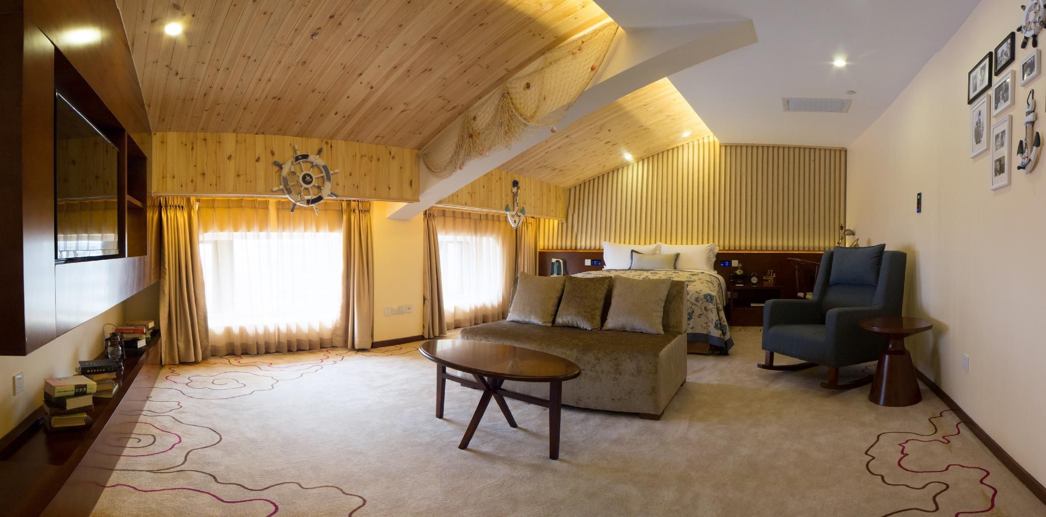 Selected theme room